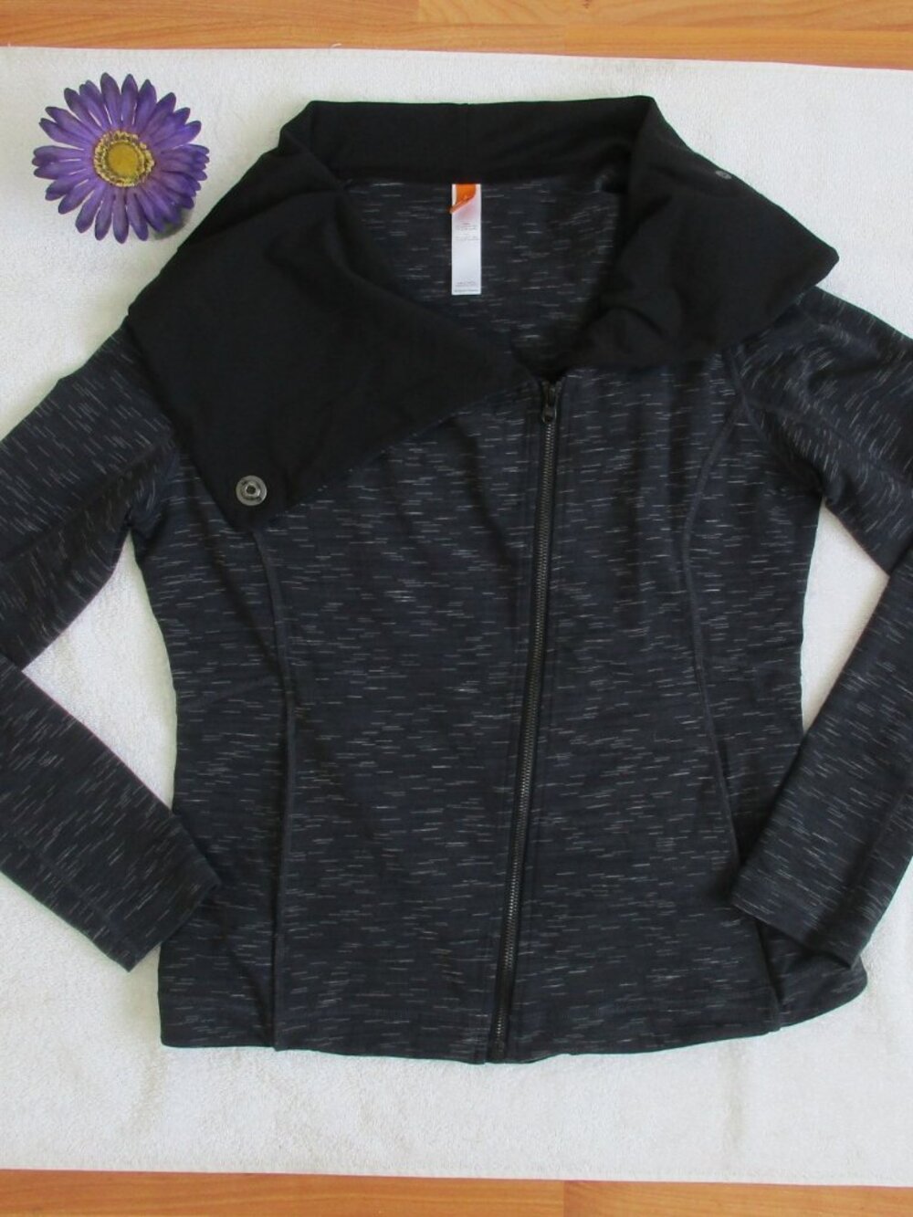 LUCY Athletic Jacket Size Large Black Full Zip with Snap Neck - Picture 6 of 8